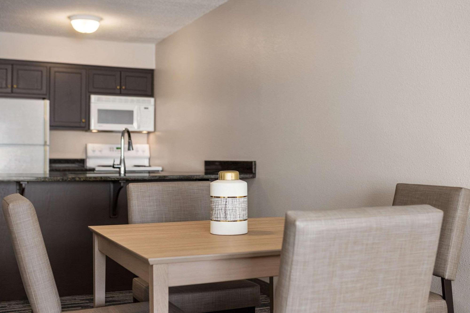 Country Inn & Suites By Radisson, St Cloud East, Mn Сейнт Клауд Екстериор снимка