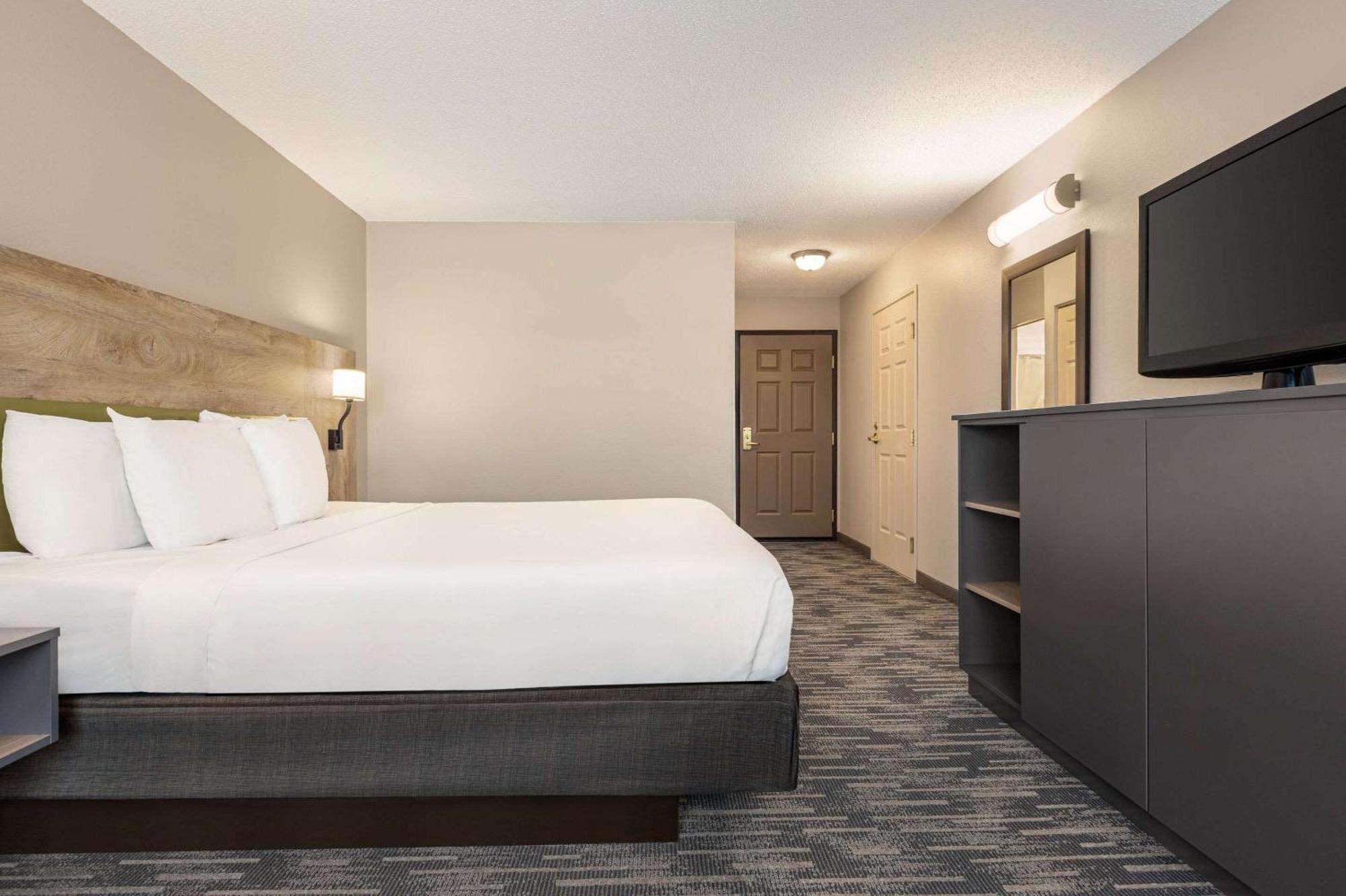 Country Inn & Suites By Radisson, St Cloud East, Mn Сейнт Клауд Екстериор снимка