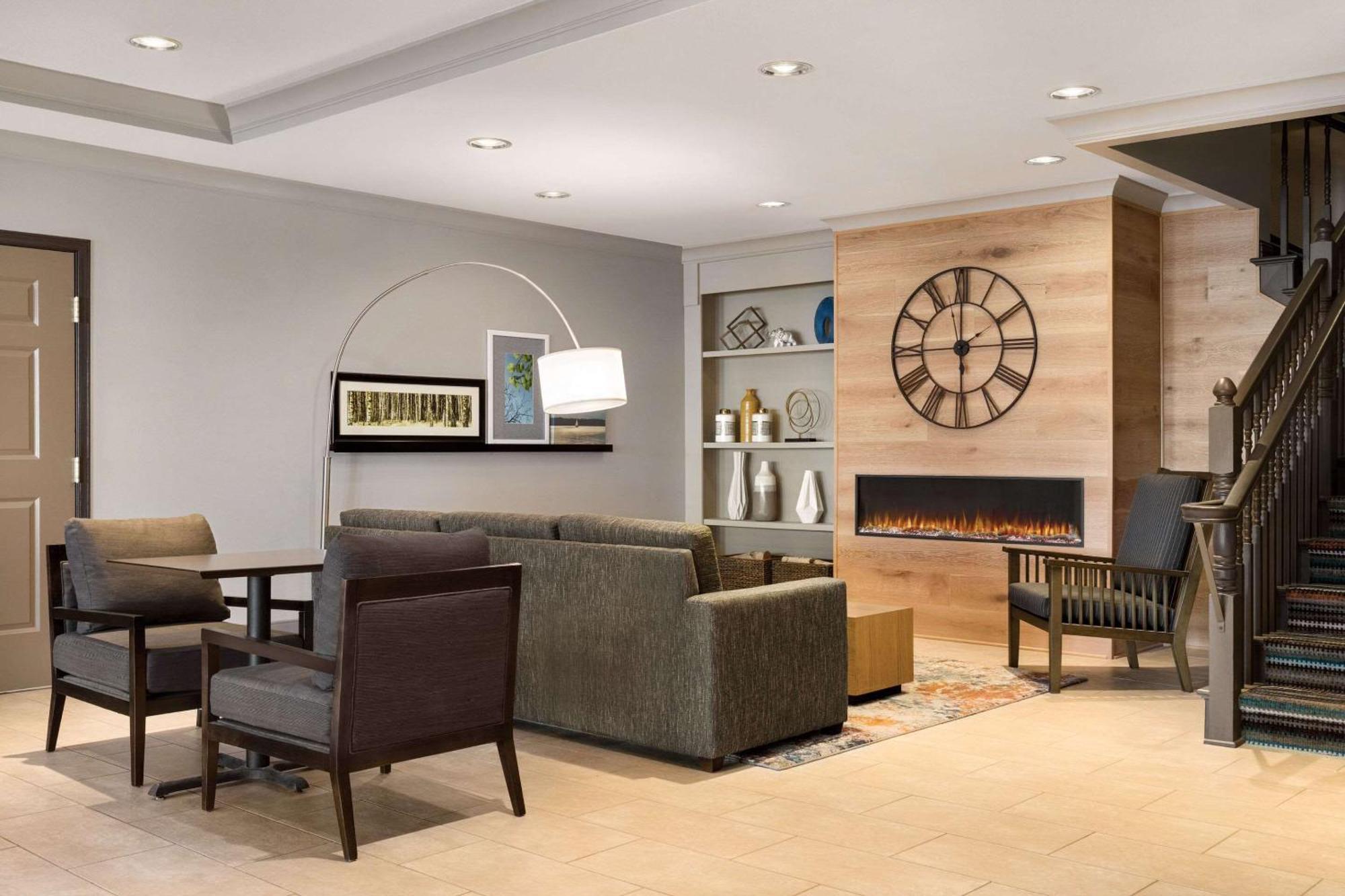 Country Inn & Suites By Radisson, St Cloud East, Mn Сейнт Клауд Екстериор снимка