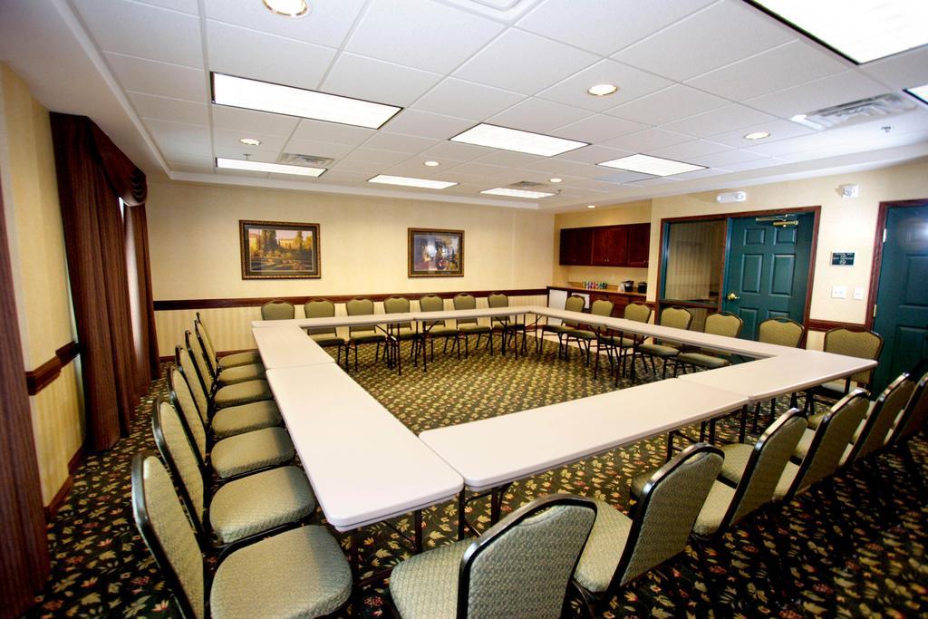 Country Inn & Suites By Radisson, St Cloud East, Mn Сейнт Клауд Екстериор снимка
