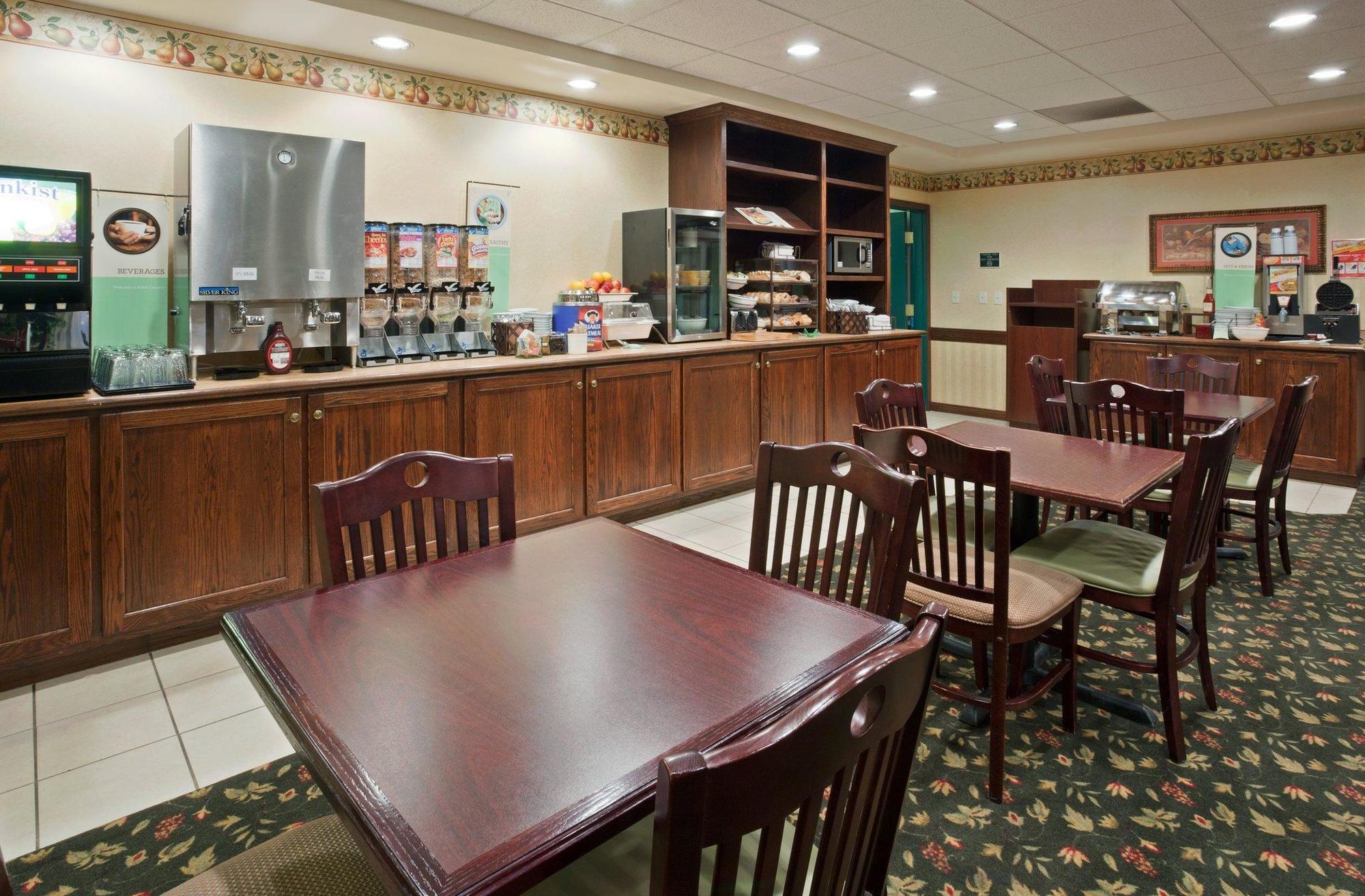Country Inn & Suites By Radisson, St Cloud East, Mn Сейнт Клауд Екстериор снимка